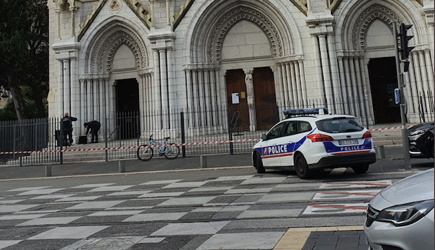 Nizza. Attacco terroristico nella basilica Notre-Dame.  Persona decapitata