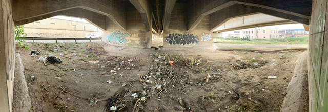 Mega pulizia del Comune sotto i ponti di via Po e San Paolo: ecco cosa è stato trovato