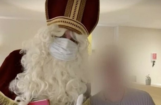 Visita in Rsa vestito da Babbo Natale, ma contagia tutti: 121 casi e 18 anziani morti