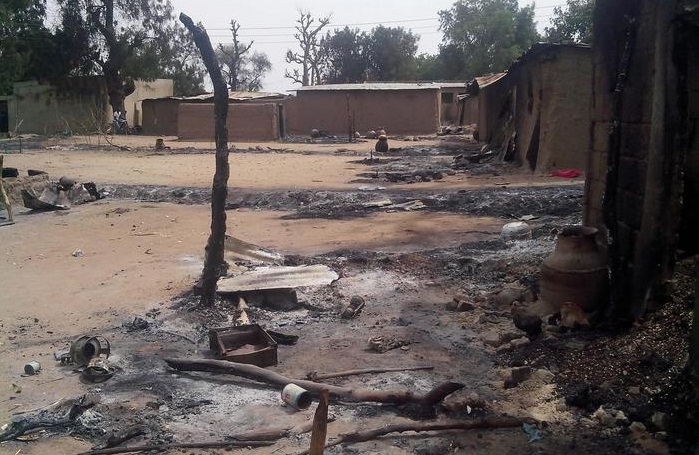 Donna si fa saltare in aria e uccide 13 civili (8 bambini): dramma in Camerun