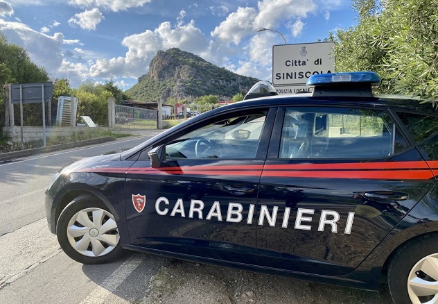In Baronia i carabinieri denunciano tre persone per truffa, ricettazione e falso materiale