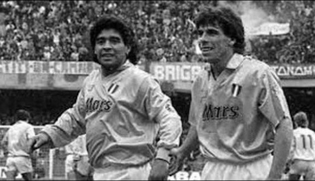 Zola parla di Maradona: “Senza la sua vicinanza sarei stato la metà del giocatore che sono diventato”