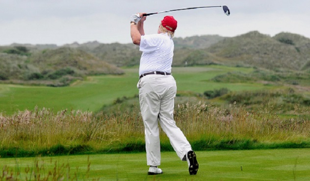 Trump, golf e una promessa: 