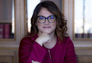 “Rafforzare i rapporti tra la Catalogna, Alghero e l’Uniss”: Paola Deiana (M5S) incontra Luca Bellizzi in videoconferenza