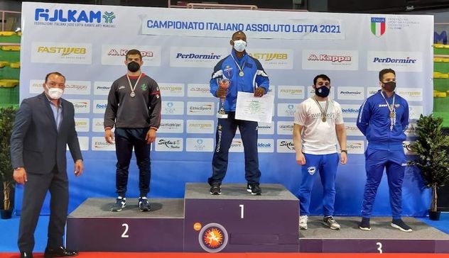 Campionati Italiani Assoluti di Lotta Libera 2021: successo per i gherradores Gigliotti di Nuoro