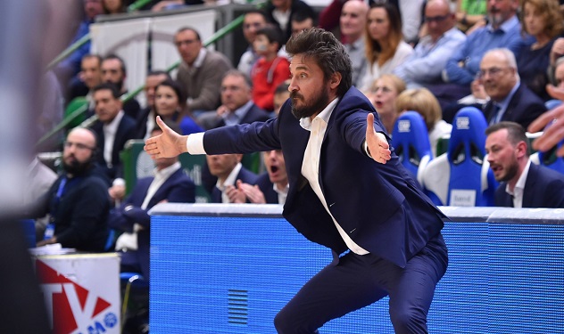 Basket, la Dinamo sospende Pozzecco per motivi disciplinari