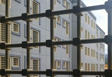 Teatru in galera, 20 presoneris in su palcu in Uta