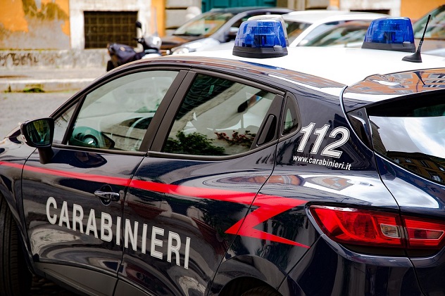 Cagliari. Oltre 30 dosi di cocaina ed eroina in camera dei figli: arrestato 30enne