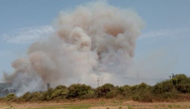 Oggi 18 incendi in Sardegna, elicotteri e Canadair in azione