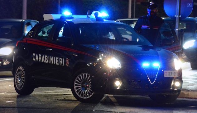 Cagliari. Minaccia diciassettenne con un cacciavite: denunciato