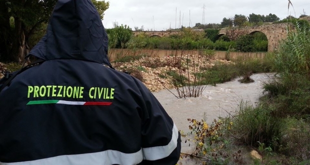 Si ingrossa il rio San Girolamo a Capoterra: famiglia in difficolta