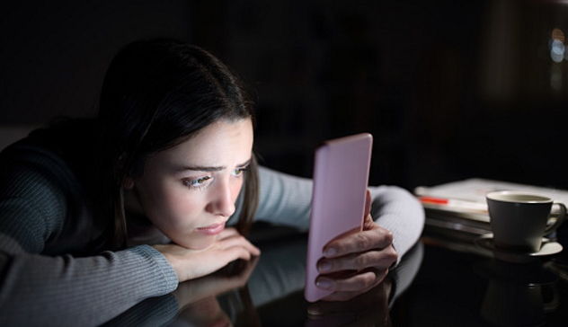 Così i Social Network stanno peggiorando la salute mentale degli adolescenti 