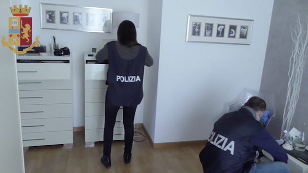 Comprano online la “droga dello stupro”: due arresti a Cagliari