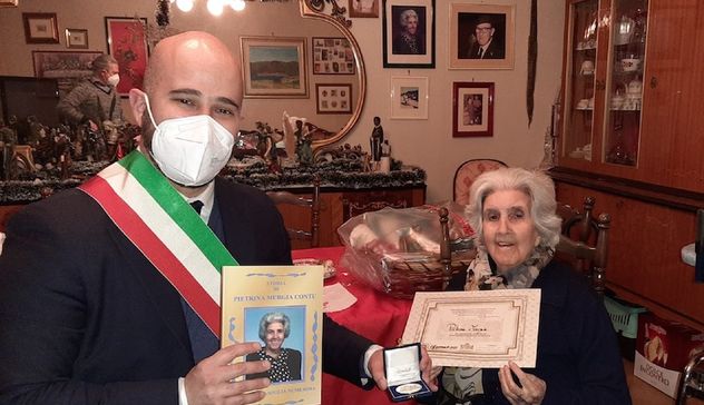 Cagliari festeggia i 100 anni della signora Pietrina Murgia