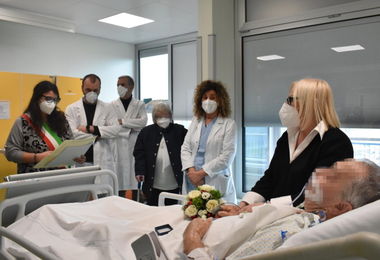 Genova: finisce in ospedale a una settimana dalle nozze e dice “sì” nel Reparto di Rianimazione