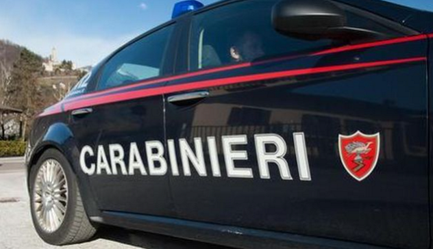 Munizioni, stupefacenti e merce trafugata: 3 denunciati a Romana dai Carabinieri