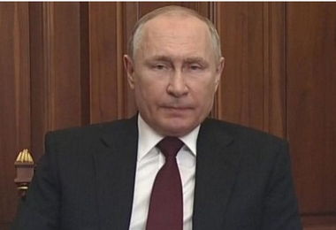 Putin gela le speranze di pace, l’Ucraina: “I russi non si stanno ritirando da Kiev e Chernihiv”