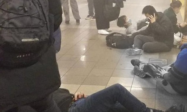 Attentato in metro a New York: continua la caccia all'uomo