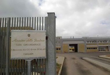 Detenuti impiegati nella manutenzione verde pubblico a Cagliari 