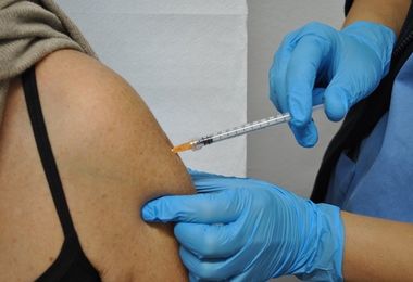Vaccini: a Sassari al via quarte dosi per over 80 e fragili