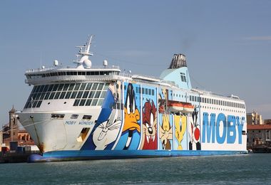 Allarme sul traghetto Livorno-Olbia, passeggero disperso
