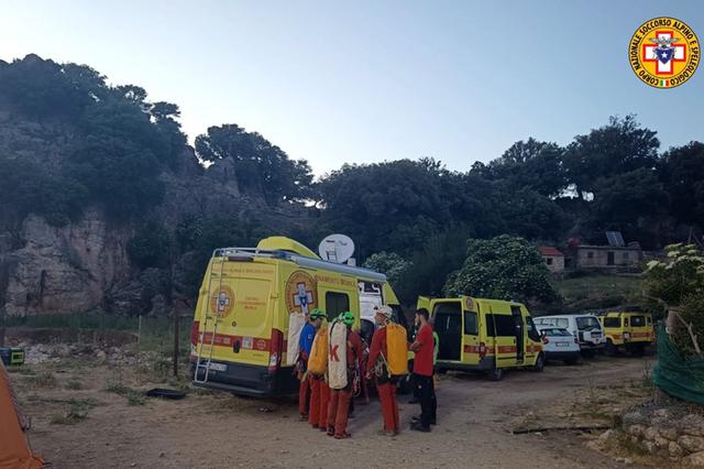 Speleologo si infortuna nella grotta di S'Edera, soccorritori in azione da ore