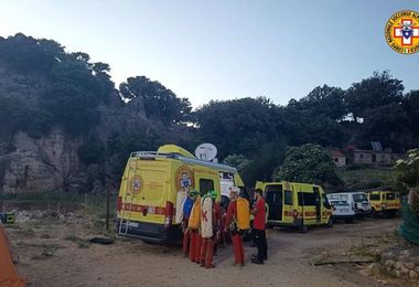 Speleologo si infortuna nella grotta di S'Edera, soccorritori in azione da ore