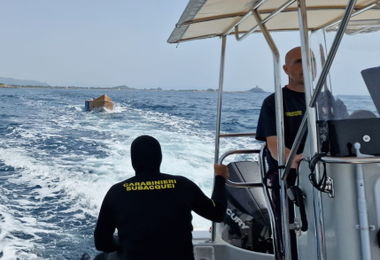 Pula. Quattro algerini soccorsi in mare, 2 stavano raggiungendo a nuoto la spiaggia