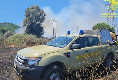 Oggi in Sardegna 24 incendi, una decina di interventi aerei