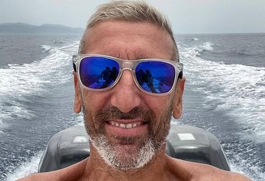 L'impresa del campione di nuoto Sorrentino: tour della Sardegna per finanziare reparto malattie rare a Cagliari
