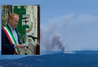 Vasto incendio divampa a Bono. Il sindaco: “Istituzioni assenti. Sembra che a Cagliari questi territori non interessino”