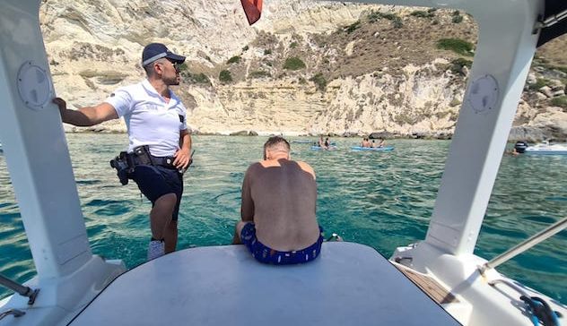 Cagliari. Turista in difficoltà in mare soccorso a Cala Fighera 