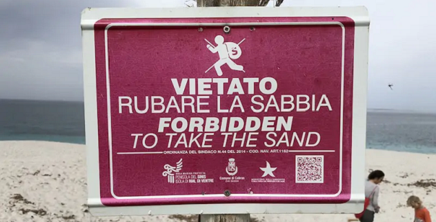 Spiagge sarde depredate: oltre 20 kg prelevati ad Alghero fra sabbia, ciottoli e conchiglie
