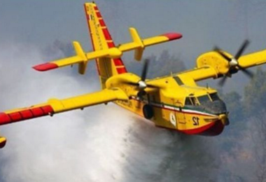 Oggi in Sardegna 11 incendi, intervenuti anche i mezzi aerei del Corpo Forestale e 2 Canadair