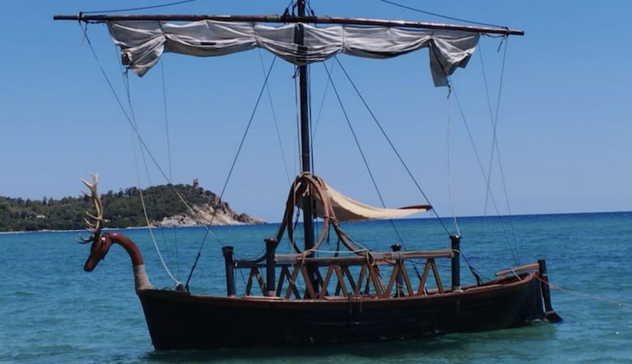 L’imbarcazione degli antichi Shardana approda a Orosei