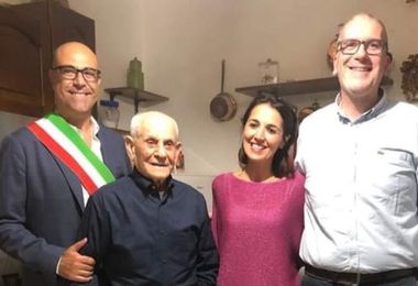 Ozieri festeggia i 103 anni del signor Agostino 